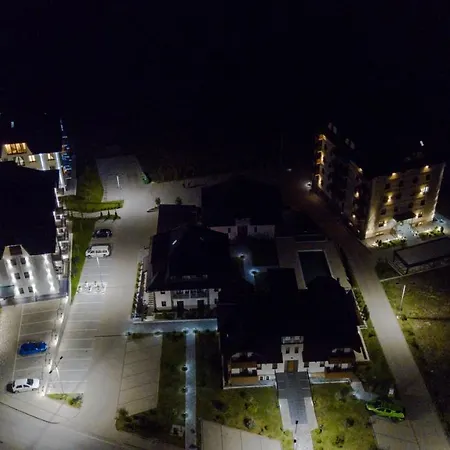 Hills & Ξενοδοχείο *