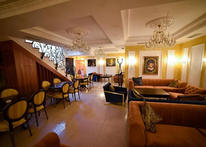 Ξενοδοχείο Hills & *