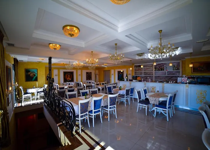 Hills & Ξενοδοχείο *