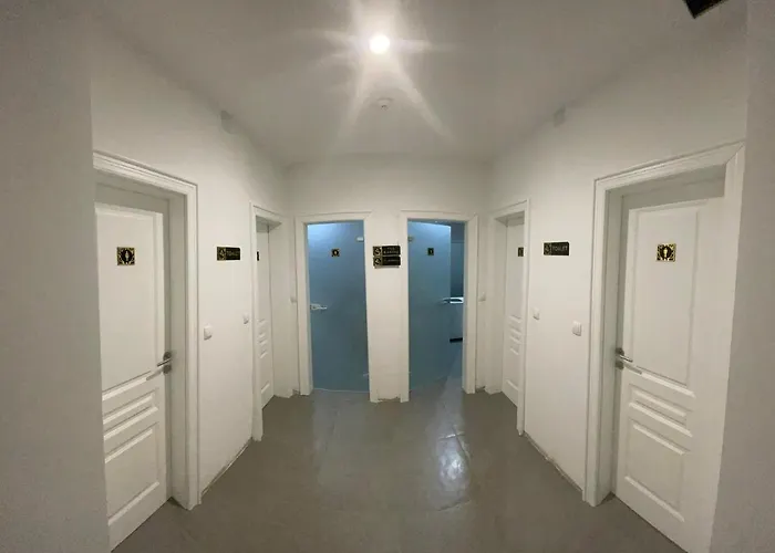 Hills & Ξενοδοχείο *