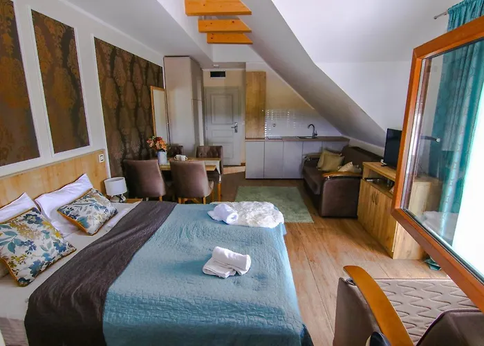 Hills & Ζλάτιμπορ