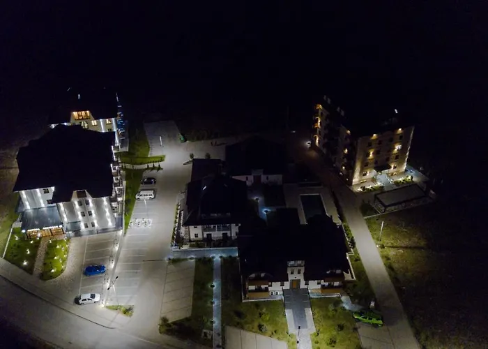 Hills & Ξενοδοχείο *