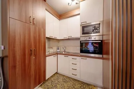 Ξενοδοχείο Hills & *