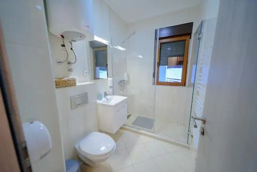 Hills & Ζλάτιμπορ